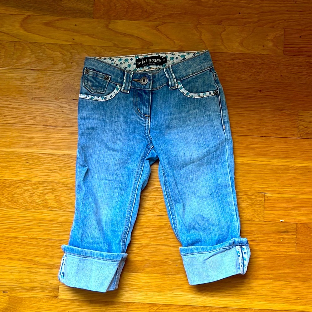 Adorable Mini Boden Capri Size 5